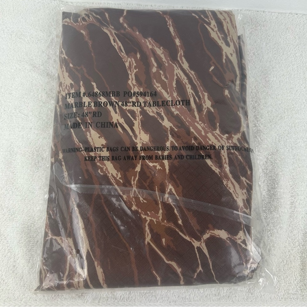 NIB - Marble Brown 48" Round Tablecloth - Brown & Cream